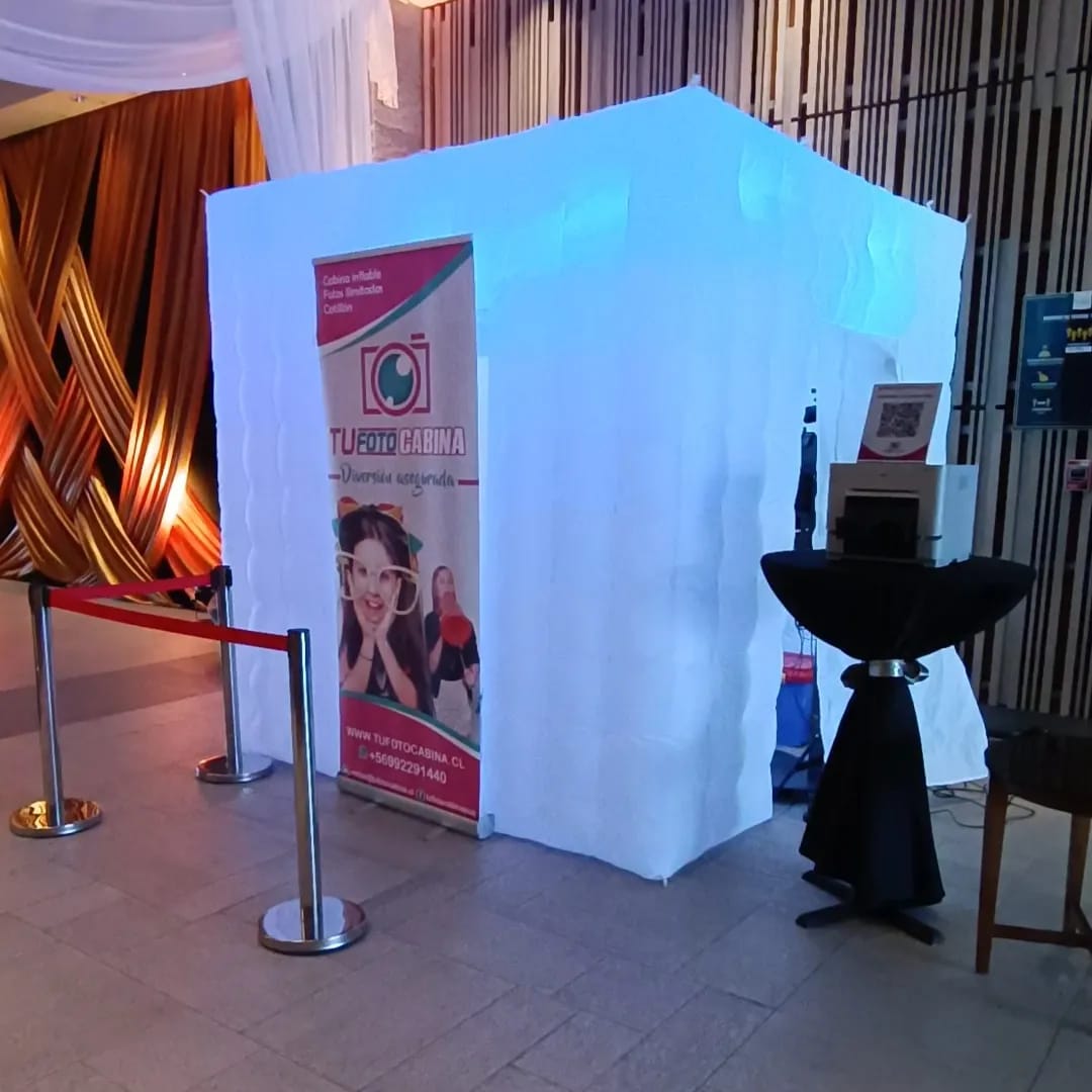 Cabina Fotográfica Blanca elegante para eventos